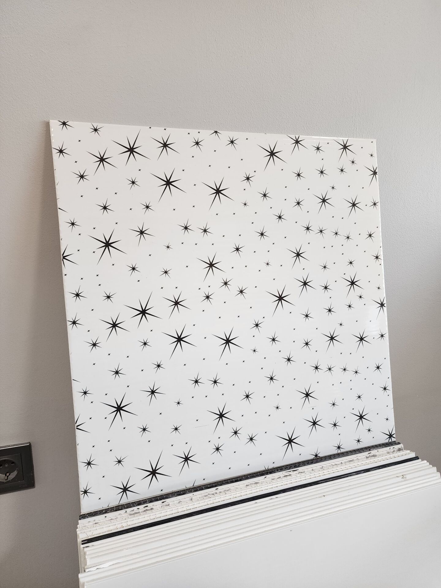 PVC Asma Tavan Paneli 60x60 Siyah Yıldızlı Desen - 1Paket / 20Adet / 7,2 m2