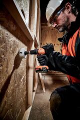 AEG BSB 18G4-202C Çift Akülü 2 Ah Darbeli Matkap