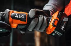AEG BEWS 18-125BLPX2-502C Çift Akülü 5 Ah Taşlama Makinesi