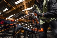 AEG BEWS 18-115BLPX2-502T Kömürsüz Avuç Taşlama Makinesi